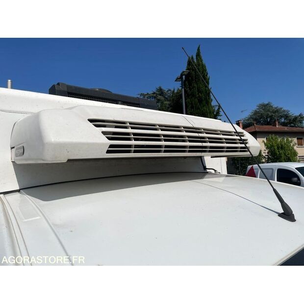 2013 Peugeot PARTNER-40761428