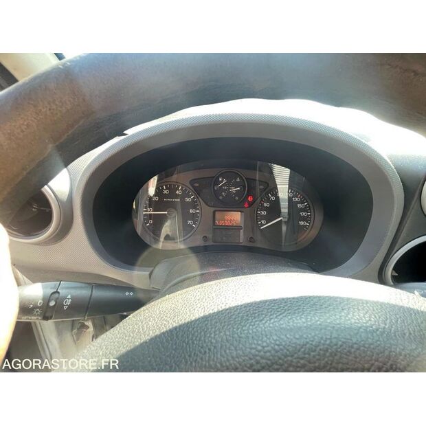 2013 Peugeot PARTNER-40761431