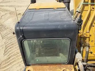 2017-caterpillar-349d2-1290757-40782847