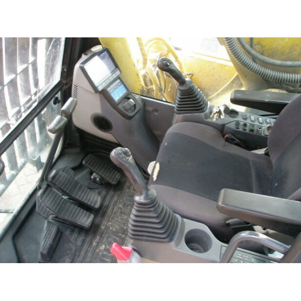 2014 كوماتسو PC240LC-10-40783355