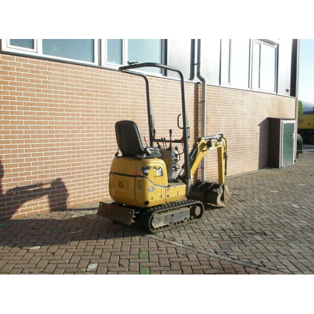 2019 Caterpillar 300.9-40783424