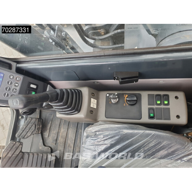 2025 Hyundai R245LR-40784817