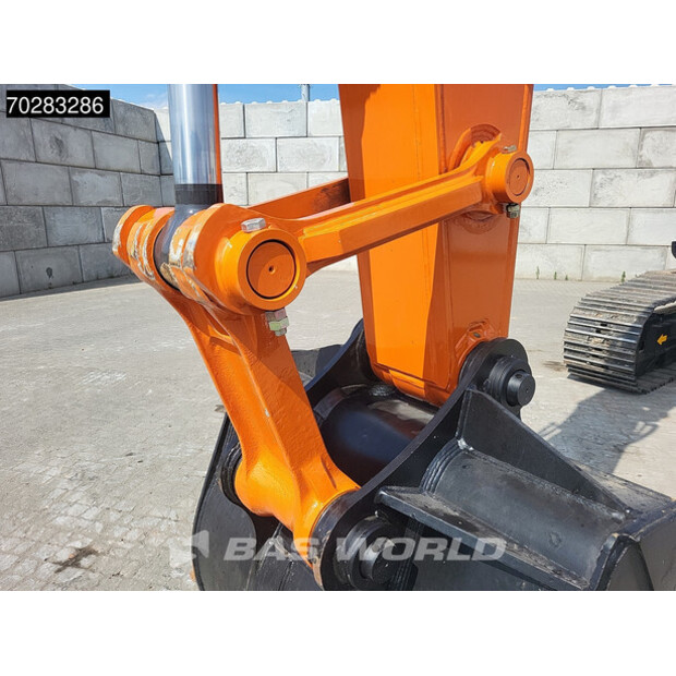 2025 Hitachi ZX220LC-5G-40784839