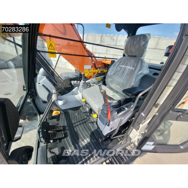 2025 Hitachi ZX220LC-5G-40784860