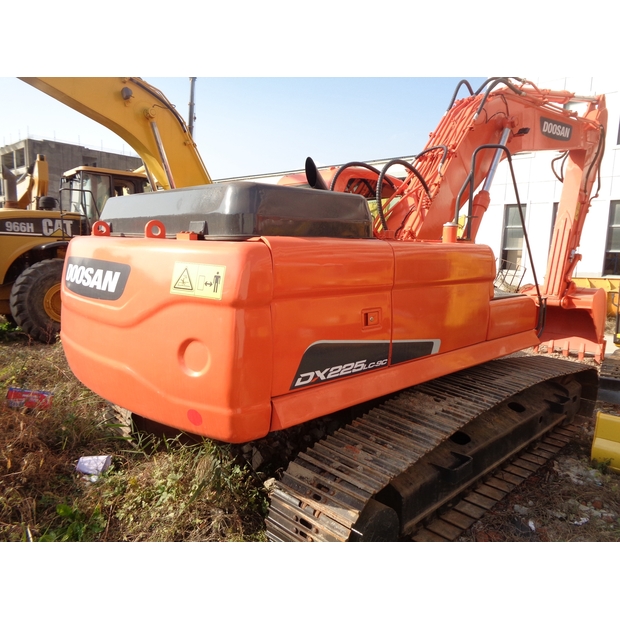 2021 دووسان DX225-40803124