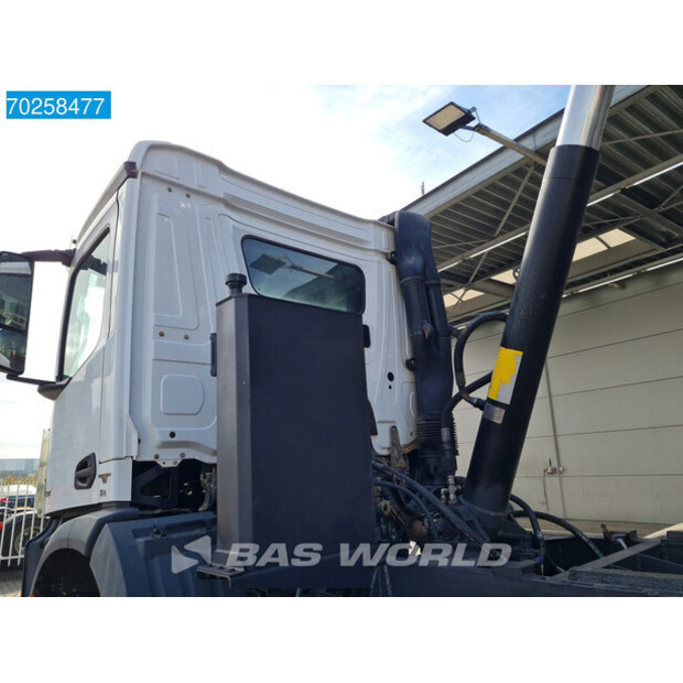 2017 Mercedes-Benz Arocs 4142-40803377