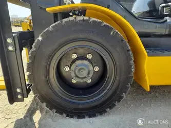 2024-komatsu-fd30ht-17-1292187-40812402