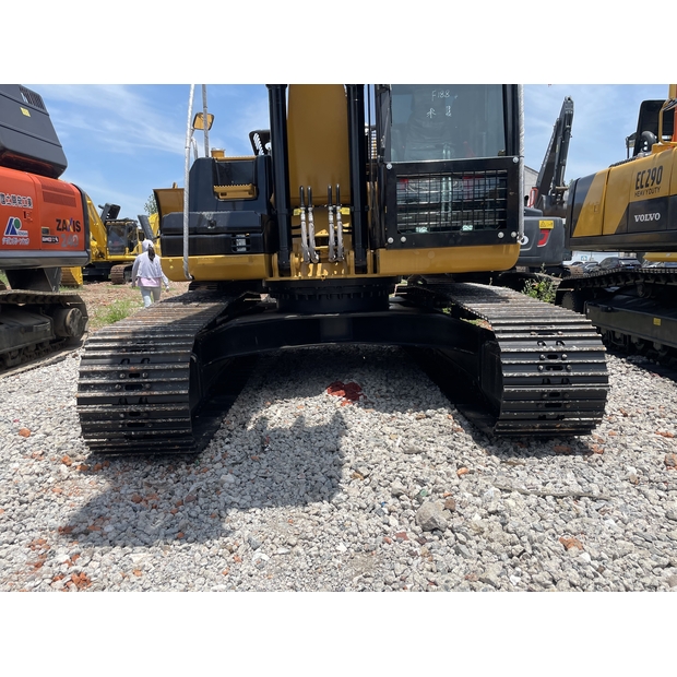 2023 Caterpillar 323D2-40812444
