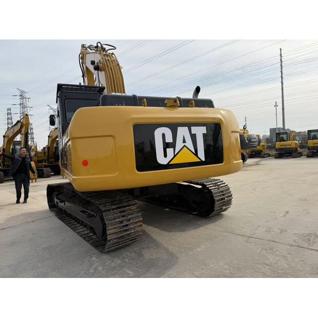 2021 كاتربيلر 326D-40812490