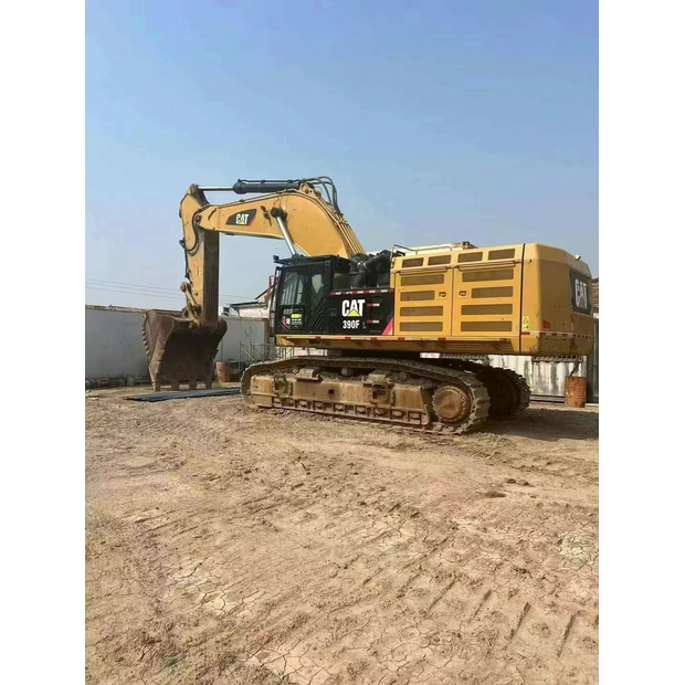2021 Caterpillar 390FL-40813395