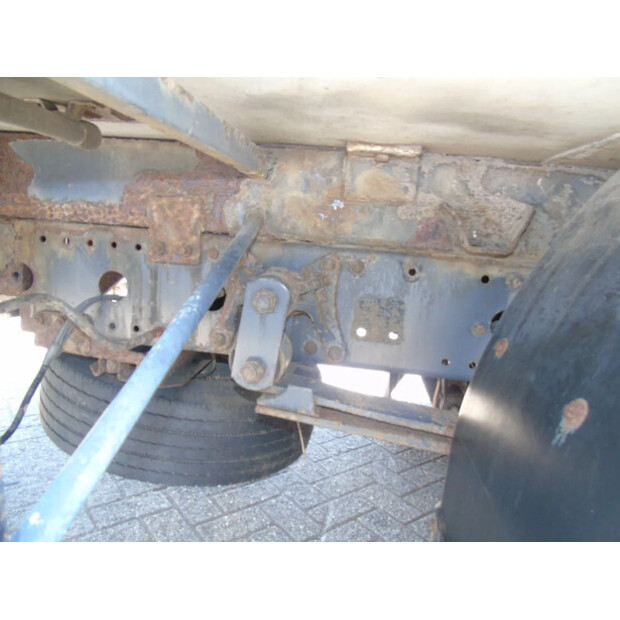 2003 Mercedes-Benz ATEGO 918-40827666