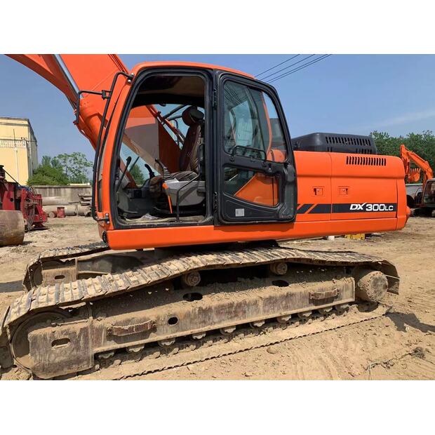 2021 Doosan DX300LC-40828243