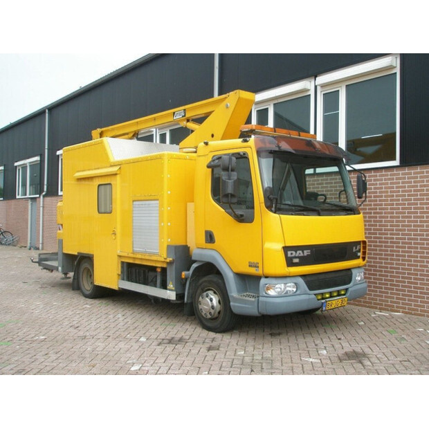2005 DAF LF45-40828526