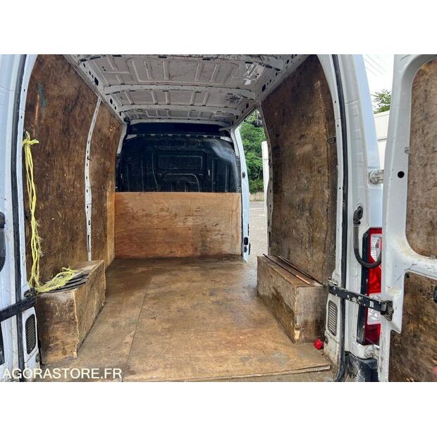 2018 NISSAN NV400-40833408