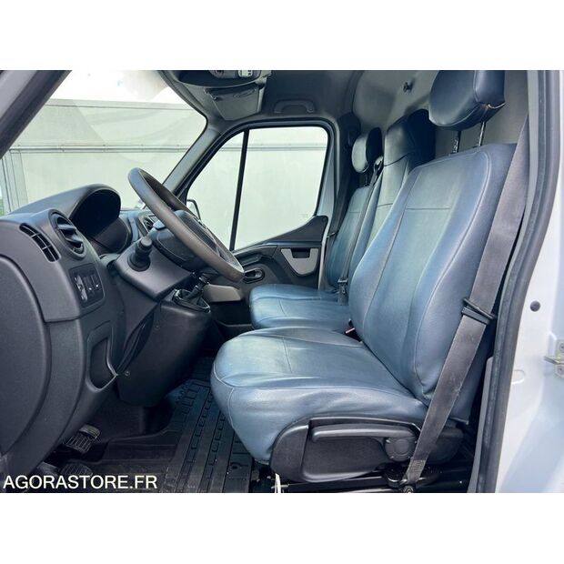 2018 NISSAN NV400-40833411