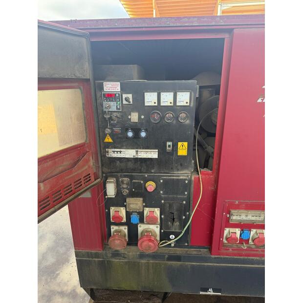 2017 Caterpillar DE200E3-40850594