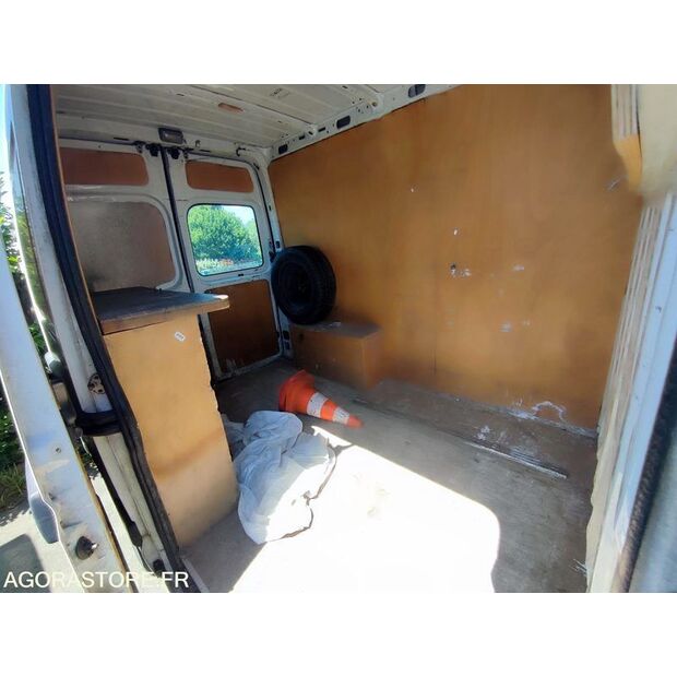 2003 Renault Master-40865279