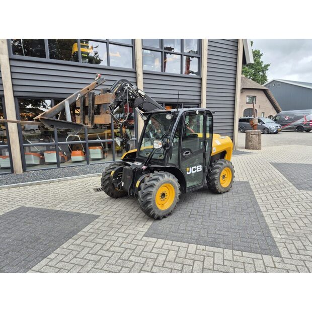 2021 جيه سي بي 516-40-40876436