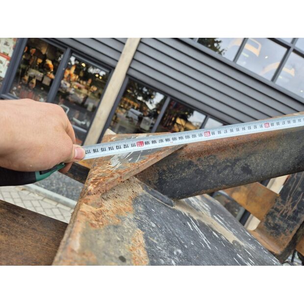 2021 جيه سي بي 516-40-40876452