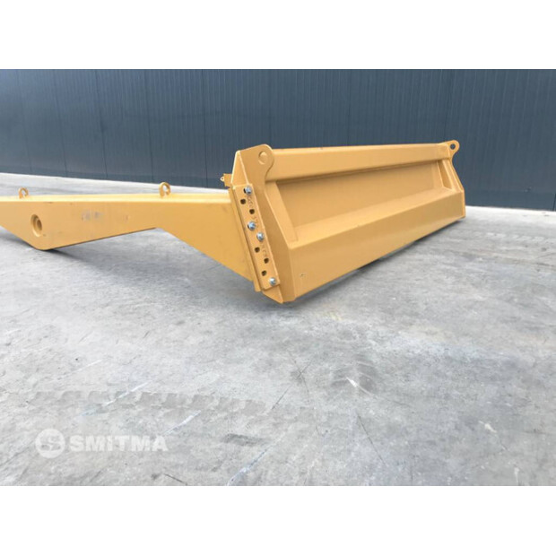 2025 Caterpillar 725-40888251
