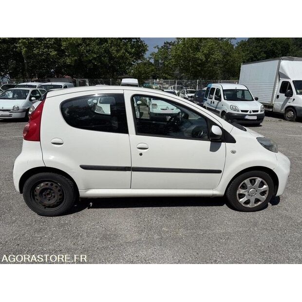 2012 Peugeot 107-40905452