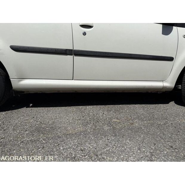 2012 Peugeot 107-40905461