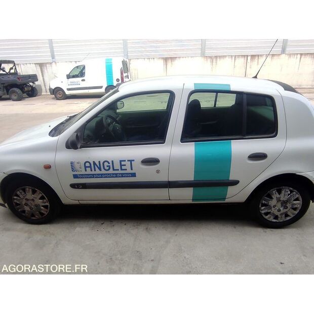 2003 Renault Clio-40905515