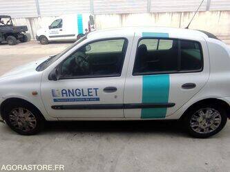 صورة ل سيارات 2003 رينو Clio للبيع في الولايات المتّحدة