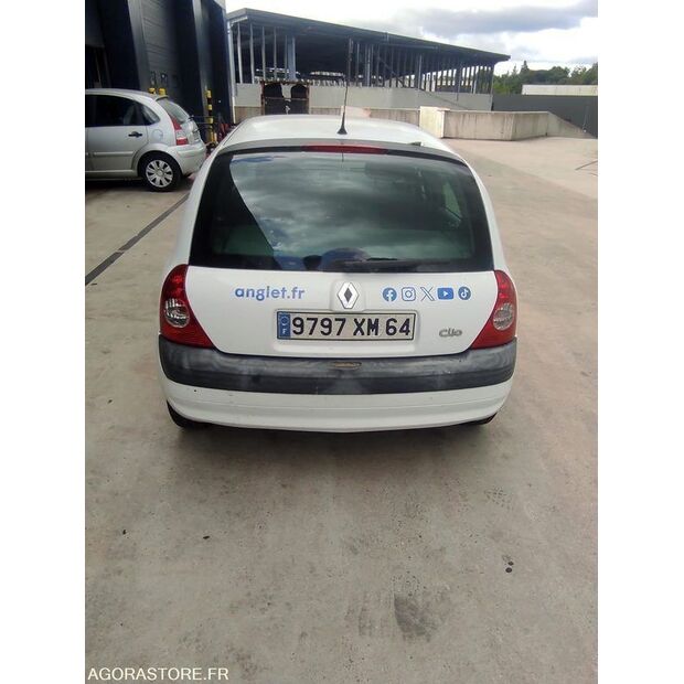 2003 Renault Clio-40905516