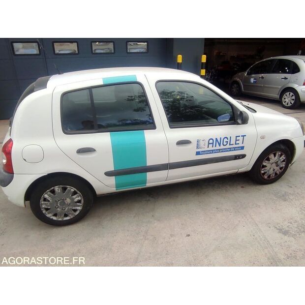 2003 Renault Clio-40905519