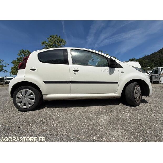 2014 بيجو 107-40905537