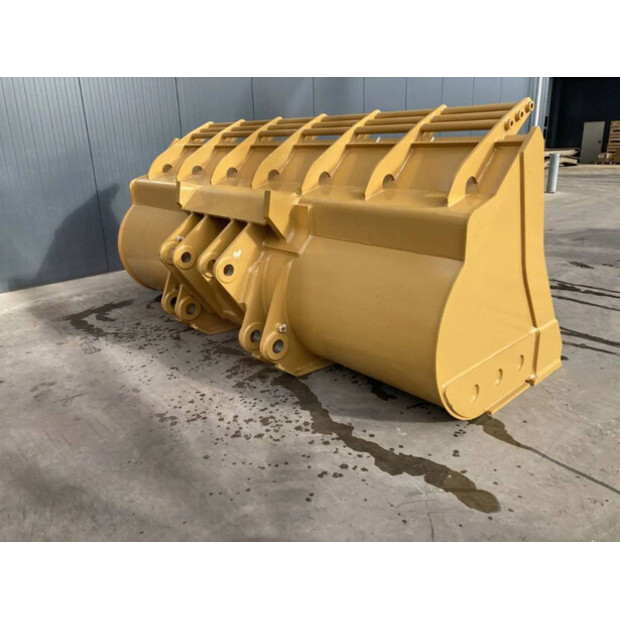 2025 Caterpillar 980M-40923325