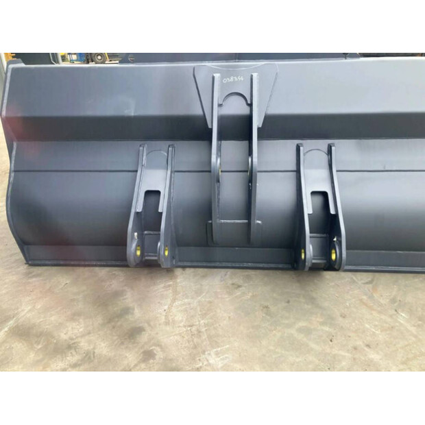 2025 Volvo L110G-40923550