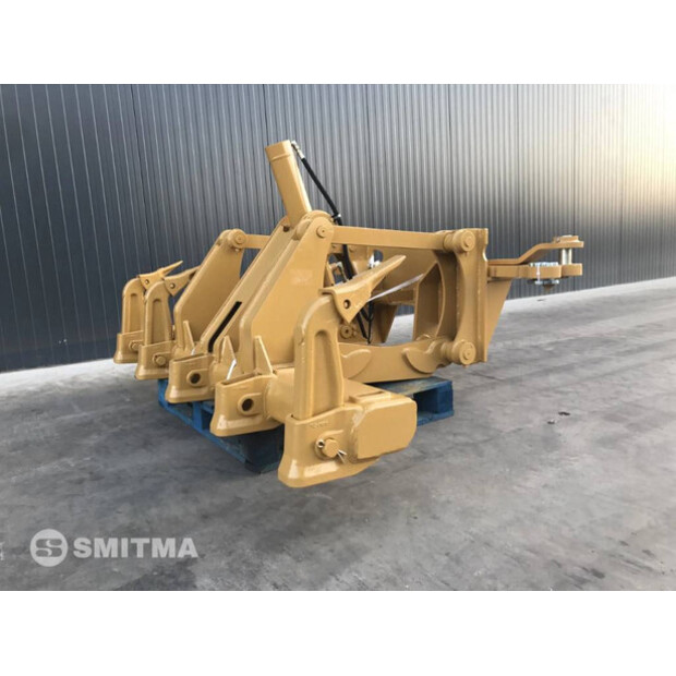 2025 كاتربيلر 120M-40923731