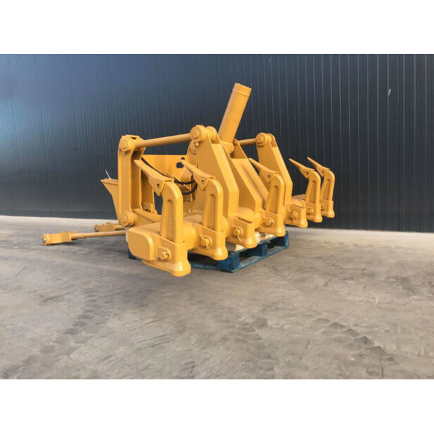 2025 كاتربيلر 14M-40923869