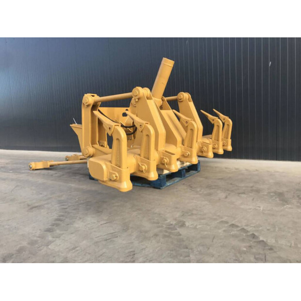 2025 كاتربيلر 14M-40923873