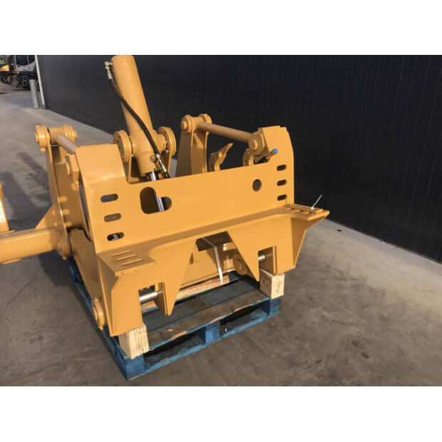 2025 كاتربيلر 14M-40923874