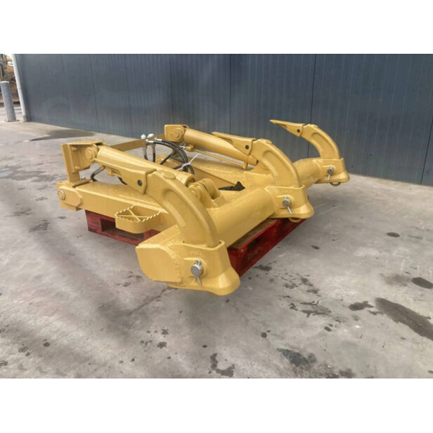 2025 كاتربيلر D5N-40924056