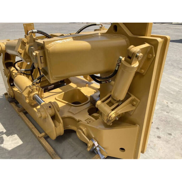 2025 Caterpillar D8-40924233