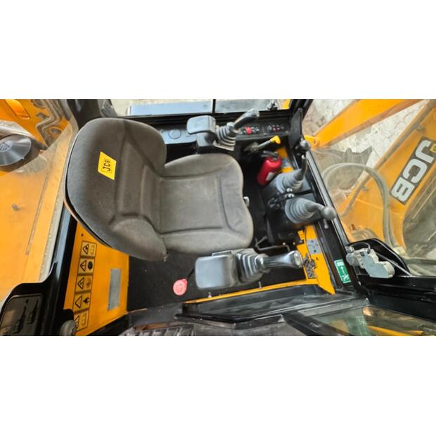 2015 JCB 1CXT-40924400