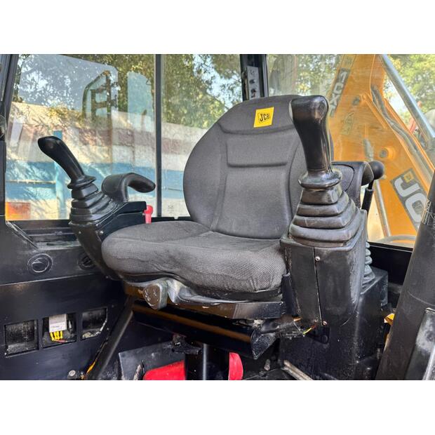 2015 JCB 1CXT-40924402
