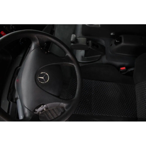 2012 Mercedes-Benz Atego 1018-40938162