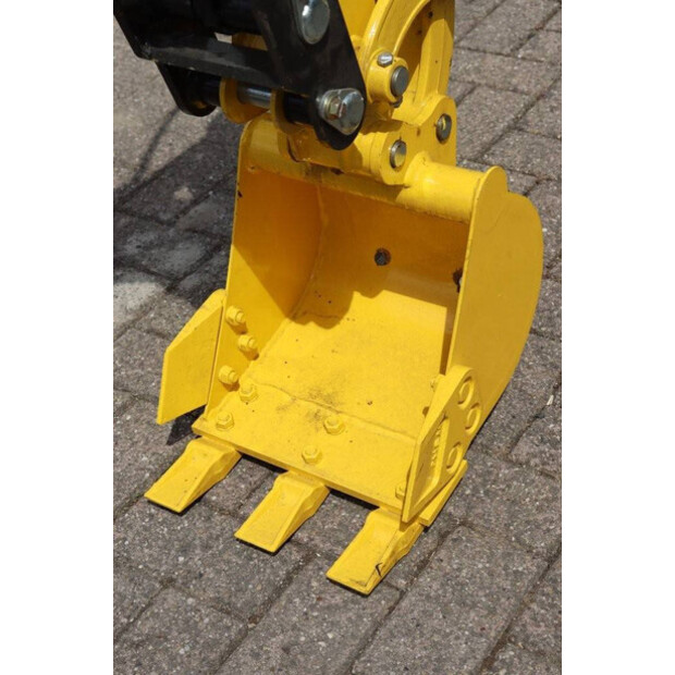 2025 DigMaster DM100-40938342