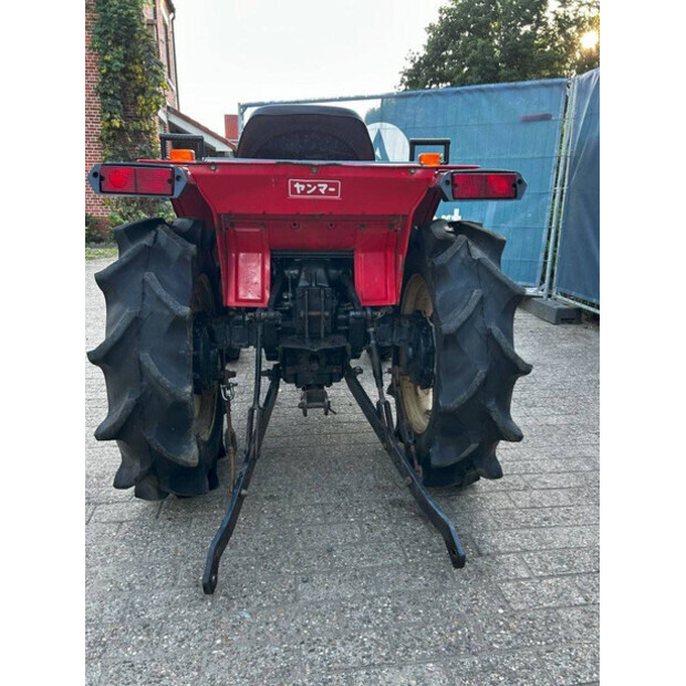 YANMAR F20D-40955308
