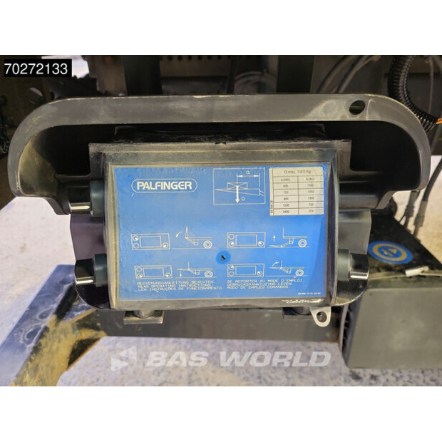 2020 Renault D240-40955366