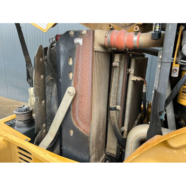 2011 Caterpillar CP76-40956237