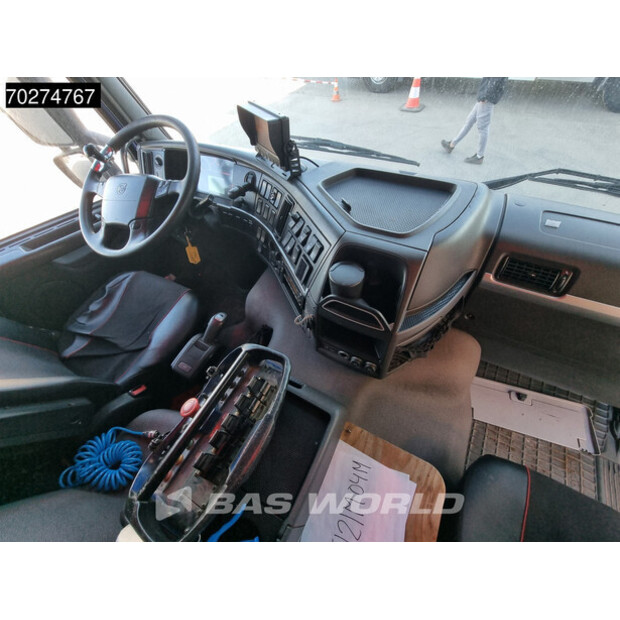 2009 فولفو FM 330-40957335