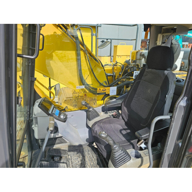2015 Komatsu HB215LC-2-40958561