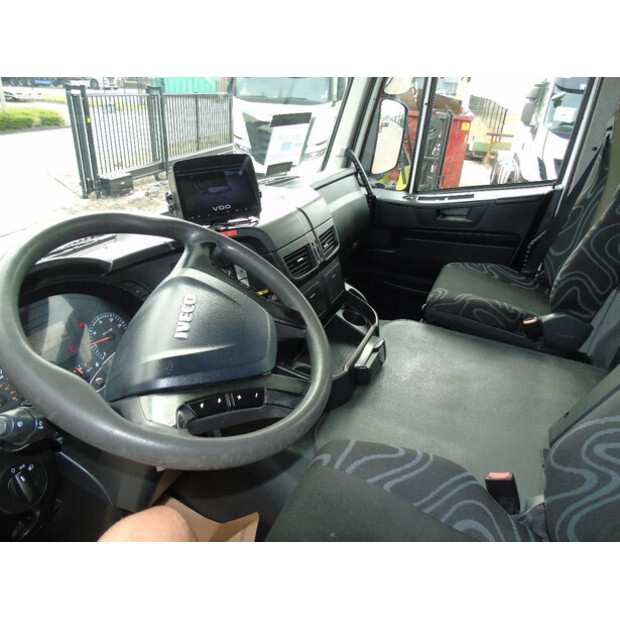 2013 ايفكو EUROTRAKKER 360-40961285
