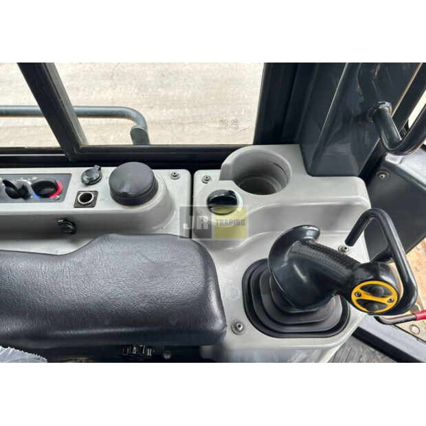 2016 Komatsu D61PXI-24-40962621